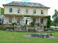Porthmawr House, Brecon Road, Crickhowell, Powys.